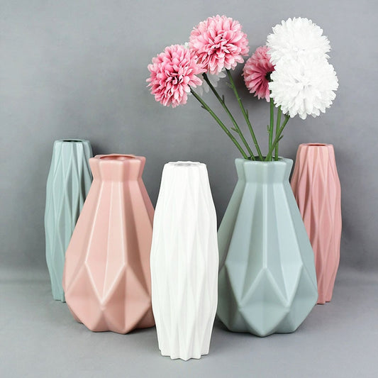 Moderne Blumenvase mit Ornament Muster